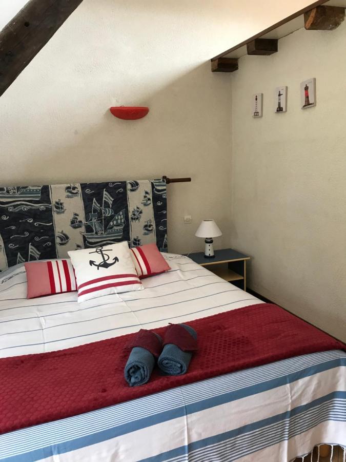 Bed and Breakfast Domaine Du Lesty Ambon Zewnętrze zdjęcie