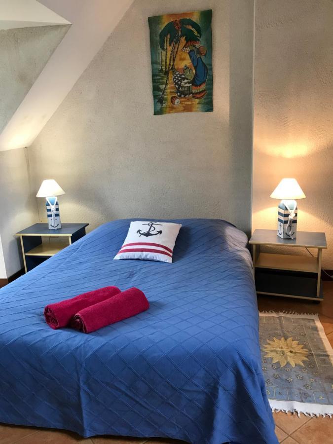 Bed and Breakfast Domaine Du Lesty Ambon Zewnętrze zdjęcie