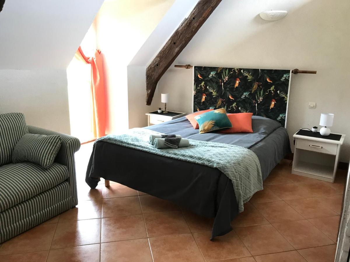 Bed and Breakfast Domaine Du Lesty Ambon Zewnętrze zdjęcie