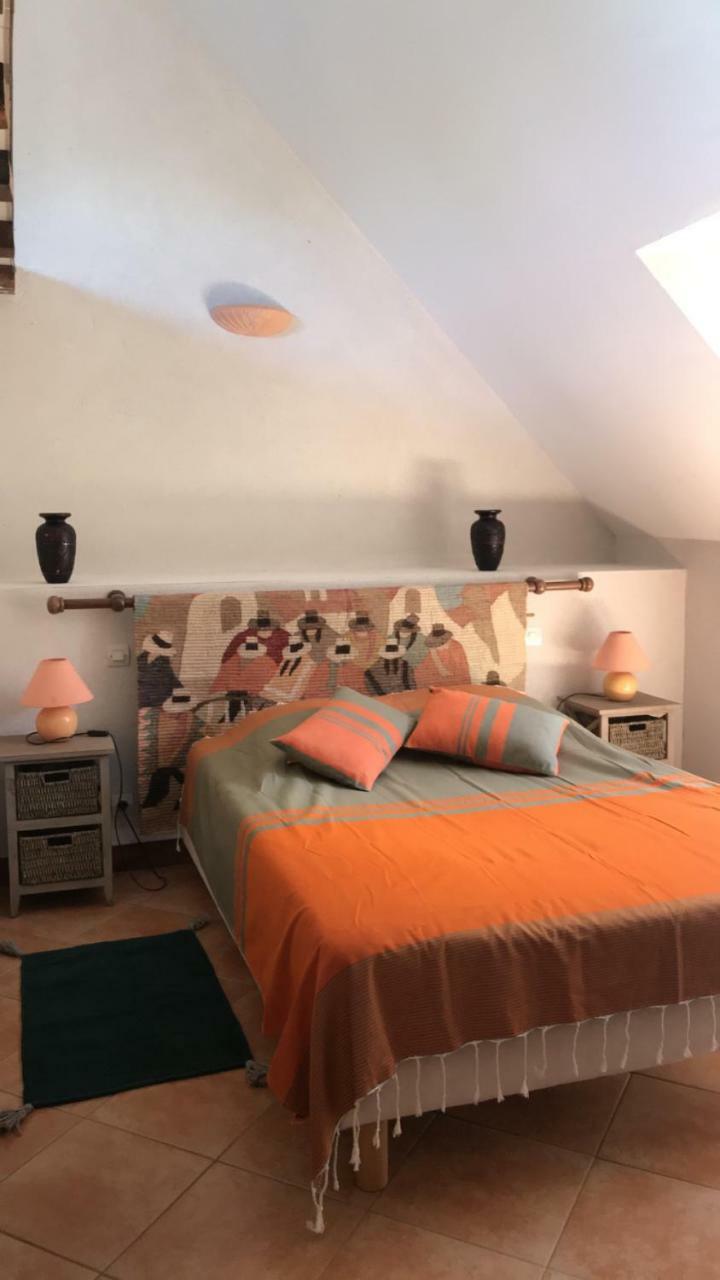 Bed and Breakfast Domaine Du Lesty Ambon Zewnętrze zdjęcie