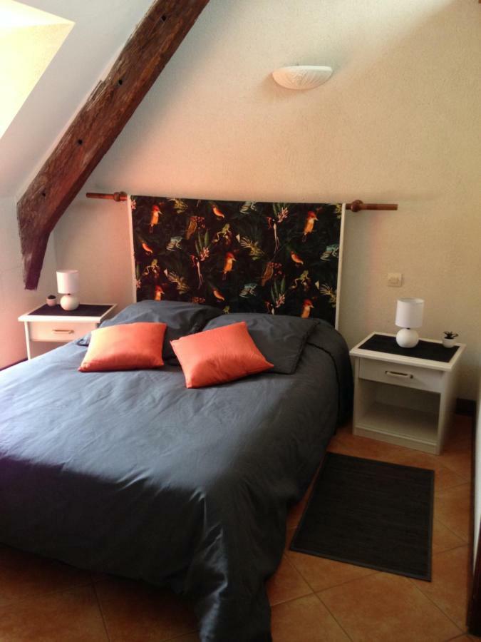 Bed and Breakfast Domaine Du Lesty Ambon Zewnętrze zdjęcie