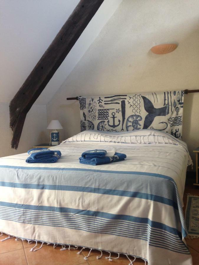 Bed and Breakfast Domaine Du Lesty Ambon Zewnętrze zdjęcie
